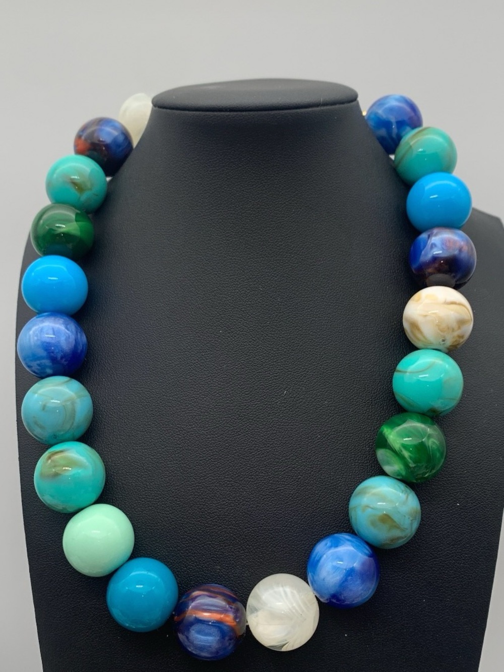 Chunky acrylic Multi-Color Blue & Green Beaded Statement Necklace 14-16”